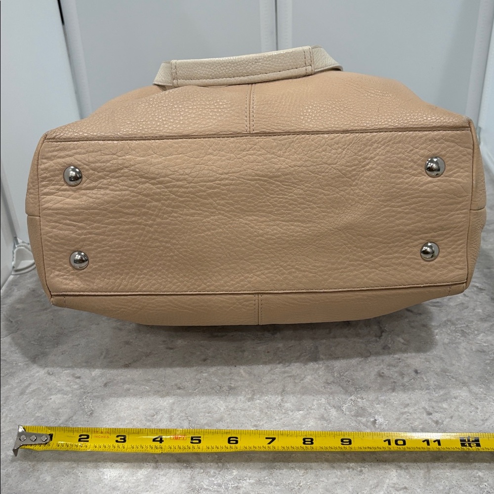 Coach Penelope Beige and Cream Leather Tote with silver accents - Picture 3 of 4